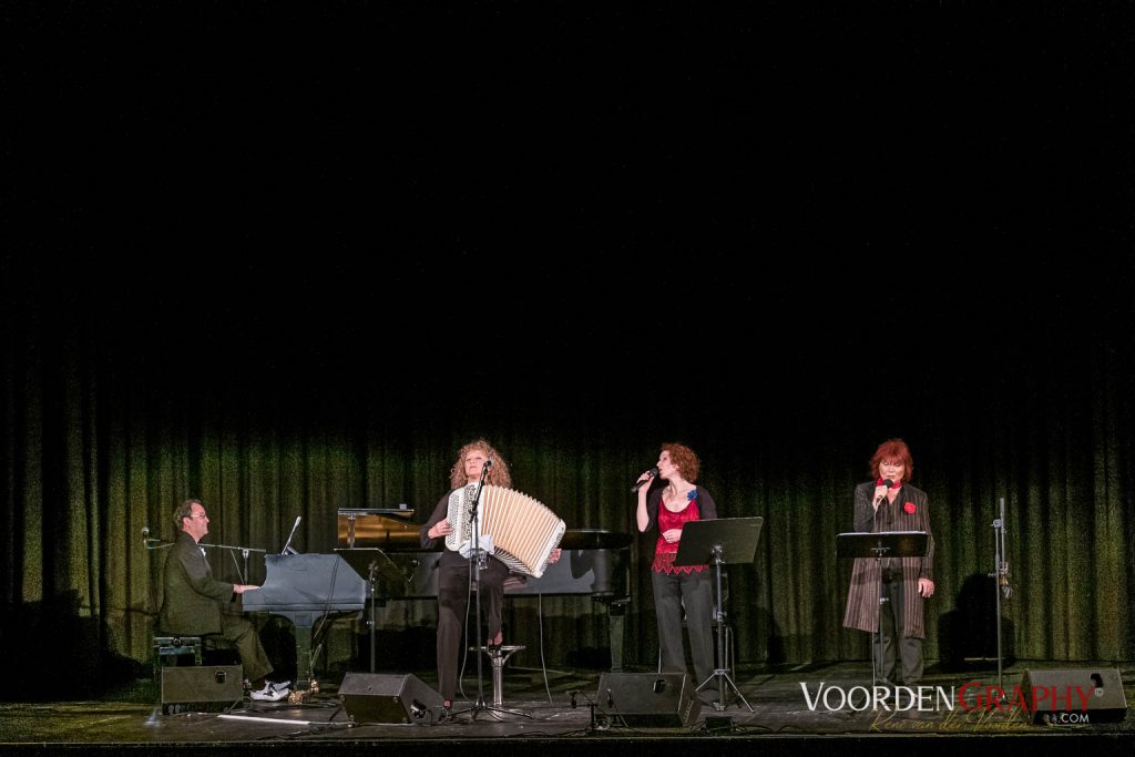 2016 Joana und Susanne Back - "Plaisir d'Amour - aber nicht nur "; Stargast: Lydie Auvray @ Capitol Mannheim