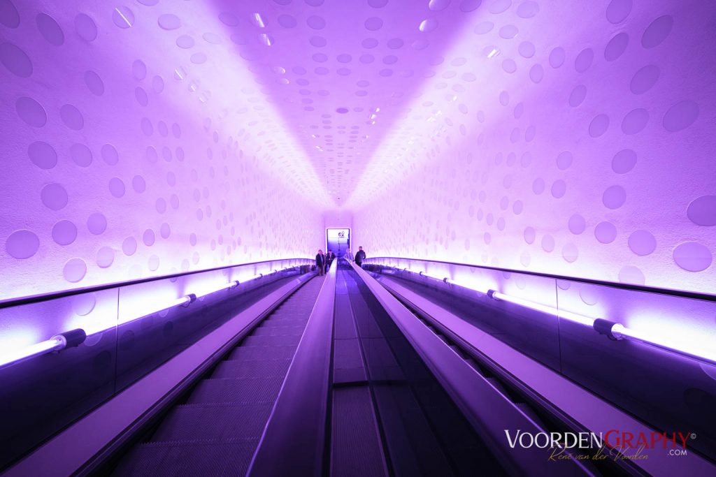 Bogenrolltreppe zum Foyer der Elbphilharmonie Hamburg (Elphi)