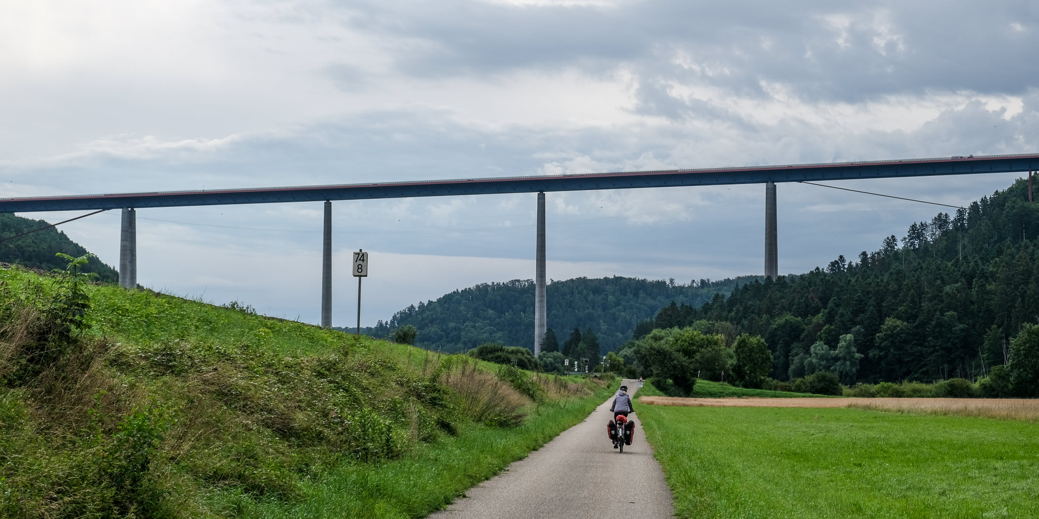 Neckartal-Brücke