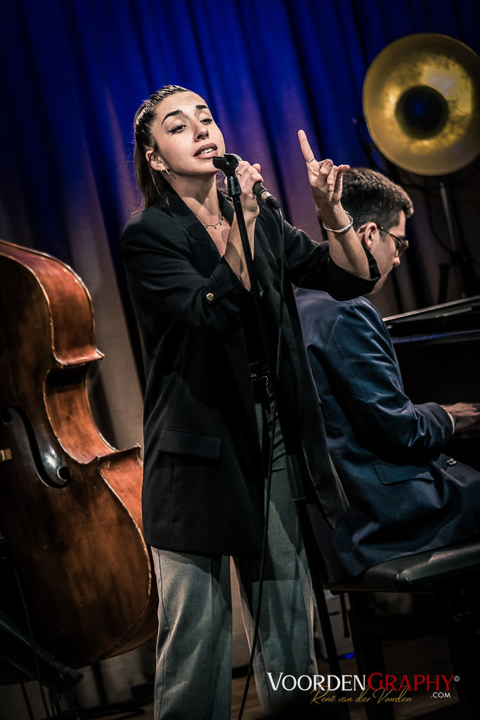 2024 Paula Bilá with The LEANING IN @ Ella & Louis Mannheim