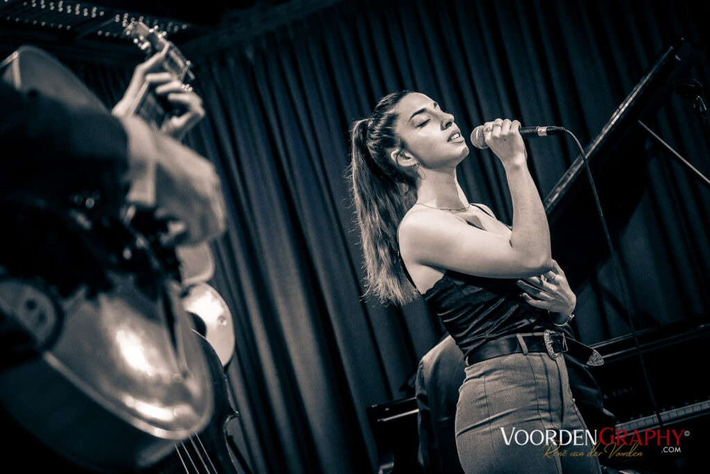 2024 Paula Bilá with The LEANING IN @ Ella & Louis Mannheim